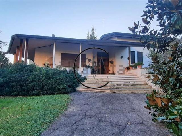 Case e ville in vendita di 400 m²