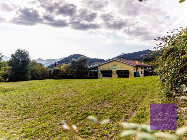 Case e ville in vendita di 400 m²