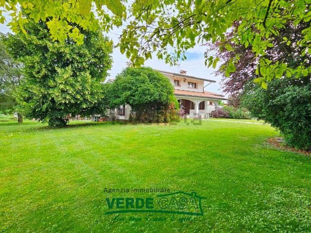 Case e ville in vendita di 400 m²