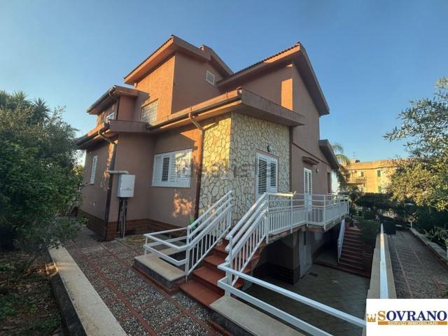 Case e ville in vendita di 400 m²