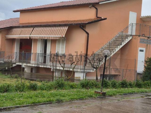Case e ville in vendita di 400 m²