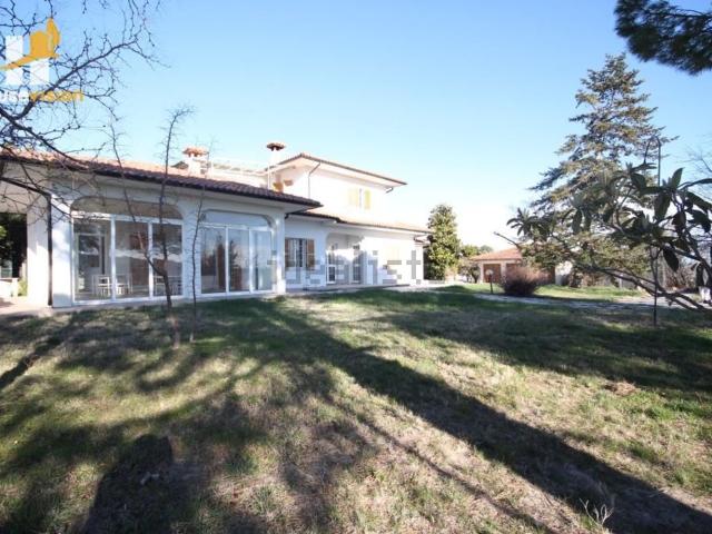 Case e ville in vendita di 400 m²