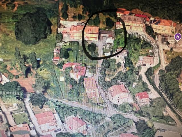 Case e ville in vendita di 400 m² in Via Colle di Fuori