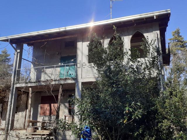 Case e ville in vendita di 400 m² in Via Castiglioni, 10