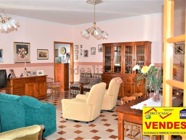 Case e ville in vendita di 400 m² in Via Giuseppe Guerzoni