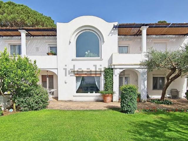 Case e ville in vendita di 400 m² in Via del Faro