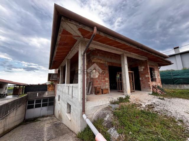 Case e ville in vendita di 400 m² in Via delle Battaglie