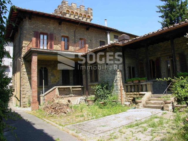 Case e ville in vendita di 400 m² in Via delle Panche