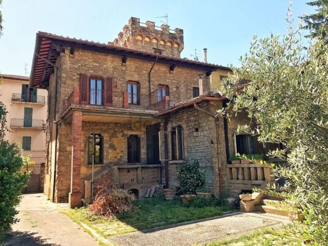 Case e ville in vendita di 400 m² in Via delle Panche