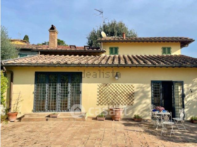Case e ville in vendita di 400 m² in Via di Carcheri
