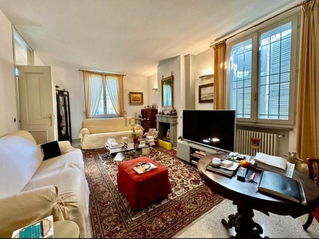 Case e ville in vendita di 400 m² in Via Firenze