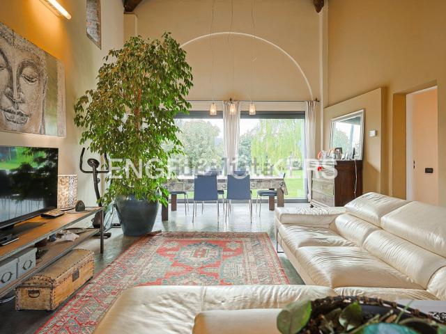 Case e ville in vendita di 400 m² in Via Lidi Ferraresi, 1