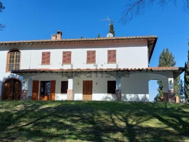 Case e ville in vendita di 400 m² in Via Mercatale, 50059