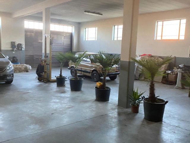 Case e ville in vendita di 400 m² in Via Milano