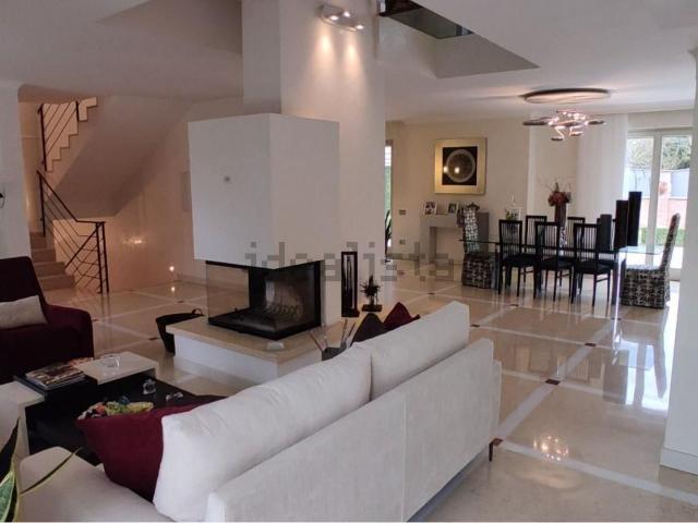 Case e ville in vendita di 400 m² in Via San Bartolomeo, 26
