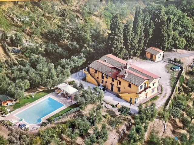 Case e ville in vendita di 400 m² in Via San Bartolomeo