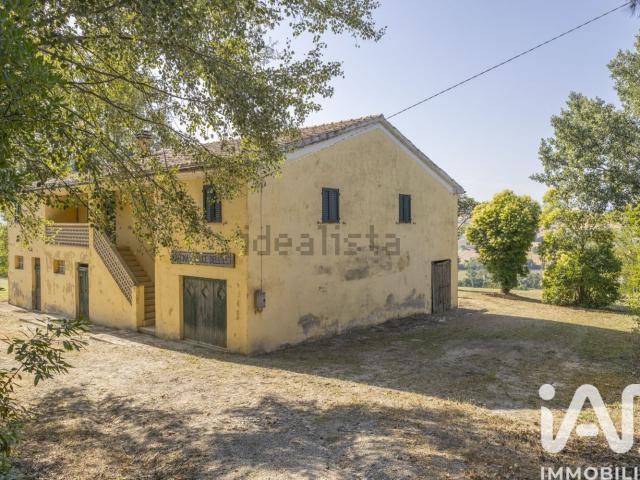 Case e ville in vendita di 400 m² in Via San Pietro, 3