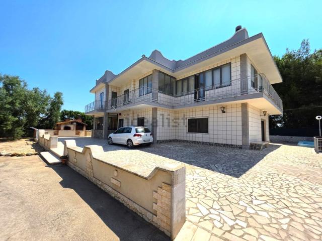 Case e ville in vendita di 400 m² in Via Sant&apos Andrea, 461