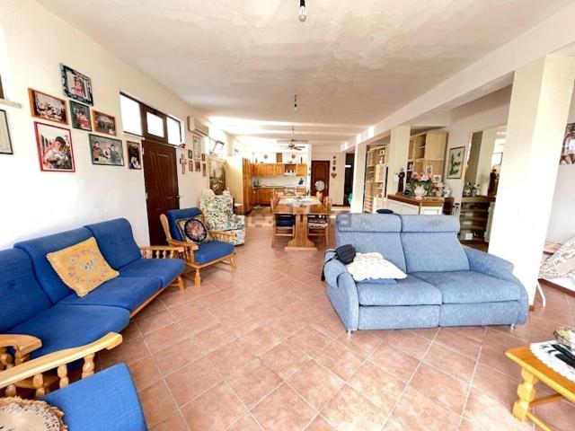 Case e ville in vendita di 400 m² in Via Sant&apos Anna, 25