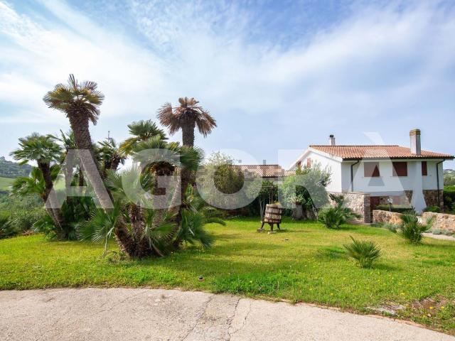Case e ville in vendita di 400 m² in Via Santa Maria della Visitazione