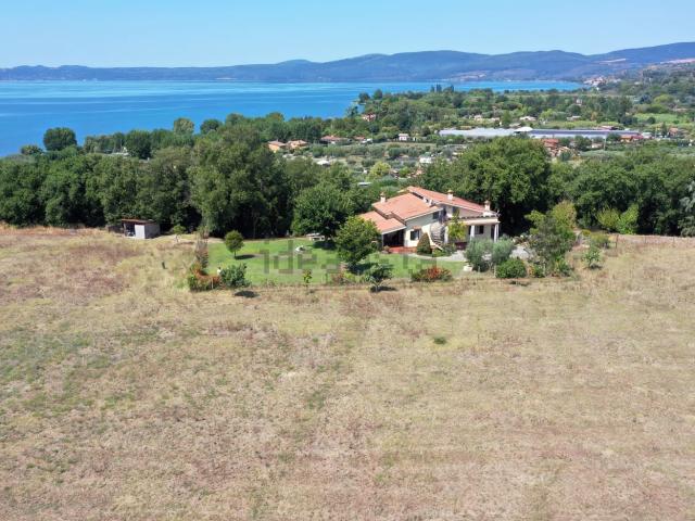 Case e ville in vendita di 400 m² in Via Settevene Est