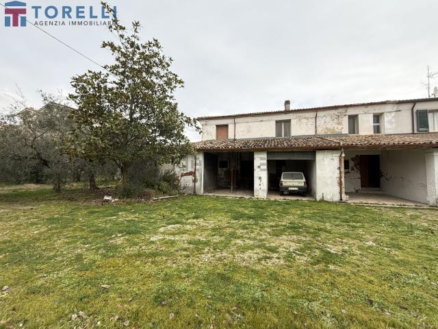 Case e ville in vendita di 400 m² in Via Portazza, 4