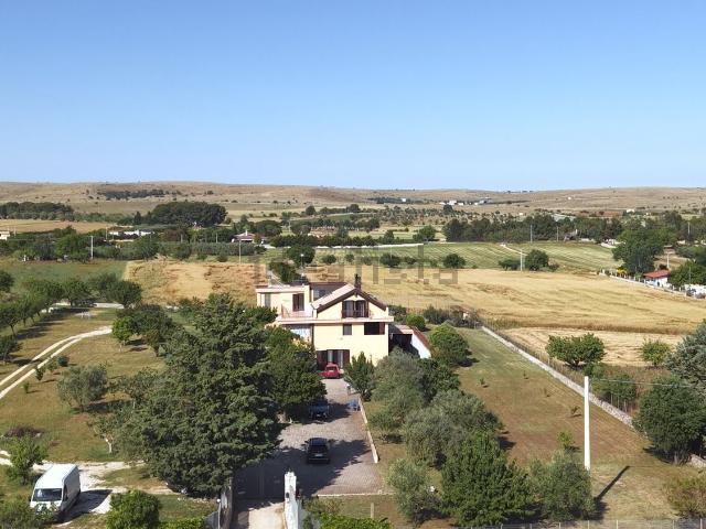 Case e ville in vendita di 400 m² in Via Parisi