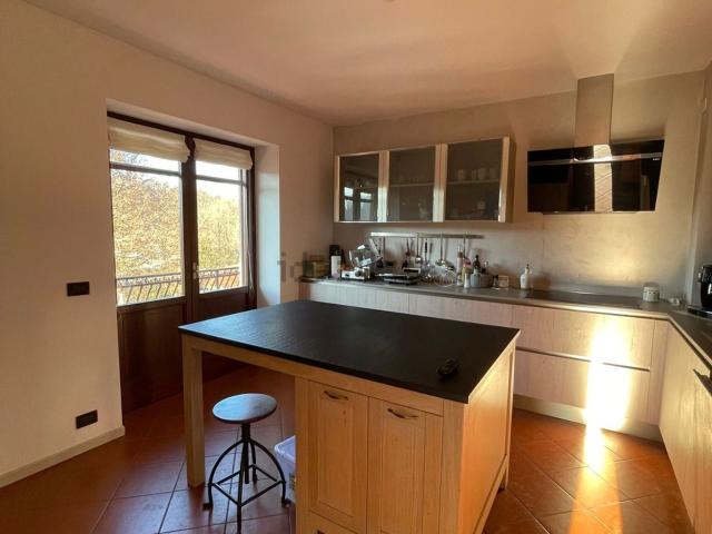 Case e ville in vendita di 400 m² in Via Pradandons