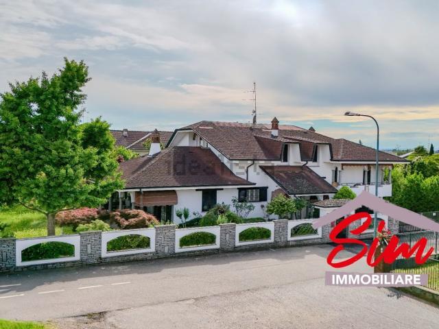Case e ville in vendita di 400 m² in Via Privata Chinaglia, 1