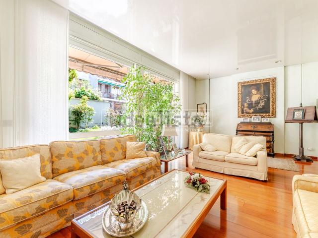 Case e ville in vendita di 400 m² in Via Privata Francesco Bartolozzi, 14
