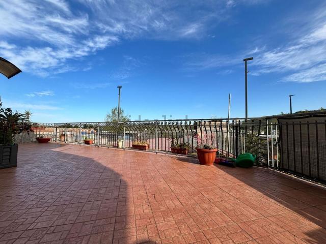 Case e ville in vendita di 400 m² in Via Provinciale Montagna Spaccata, 489