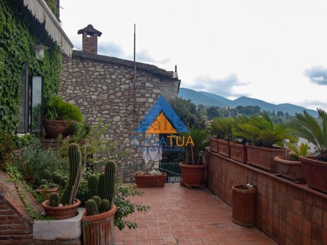 Case e ville in vendita di 400 m² in Via Rimembranze, 8