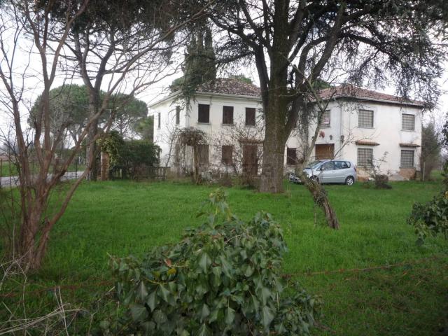Case e ville in vendita di 400 m² in Via Ruga