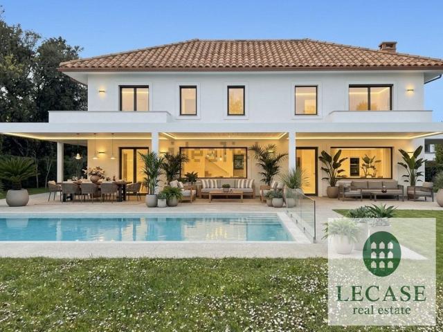 Case e ville in vendita di 400 m² in Via Terreni Pacchiani