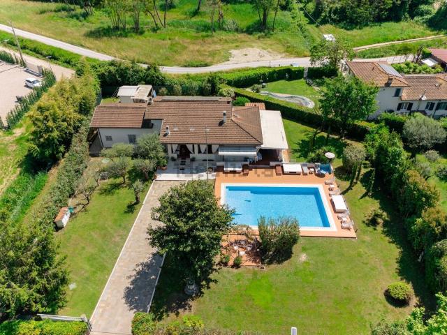 Case e ville in vendita di 400 m²