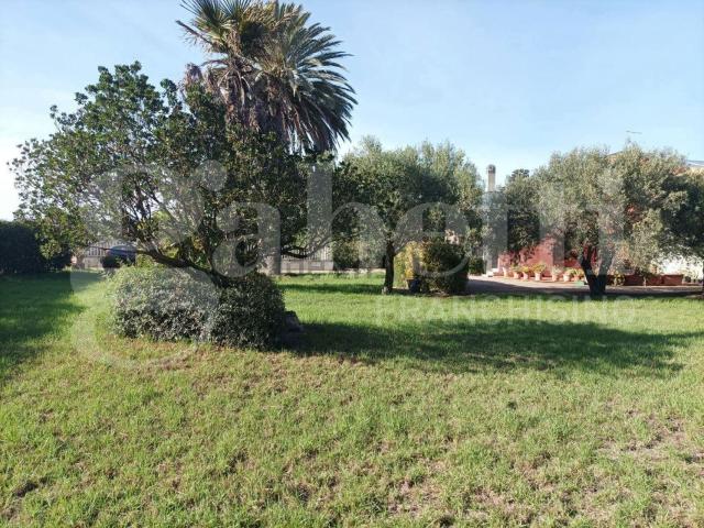 Case e ville in vendita di 400 m² in Viale Europa