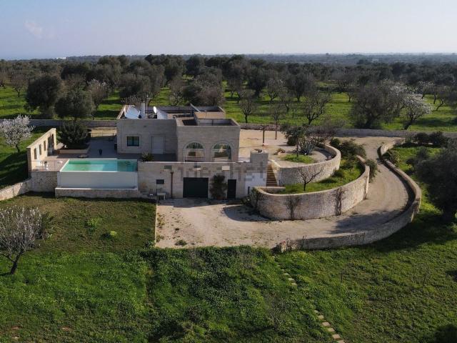 Case e ville in vendita di 400 m² in Contrada Marcello