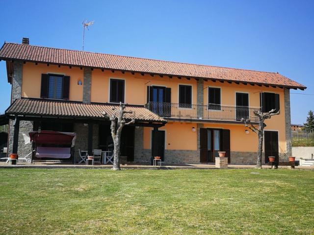 Case e ville in vendita di 400 m² in Frazione madonna della villa