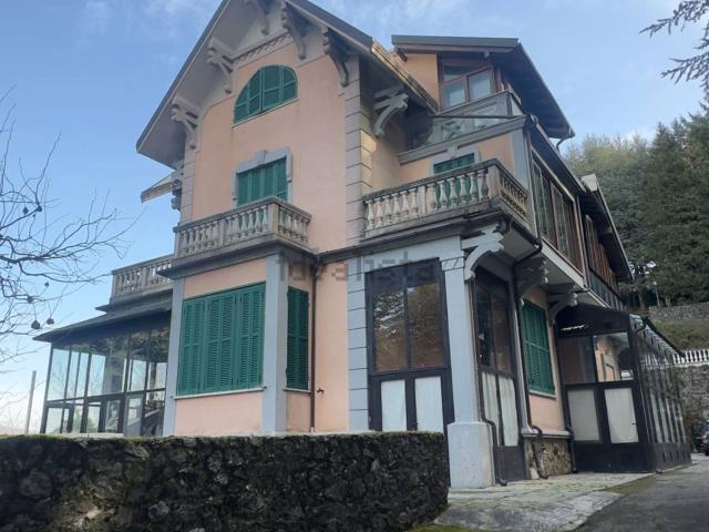 Case e ville in vendita di 400 m² in Località Porto