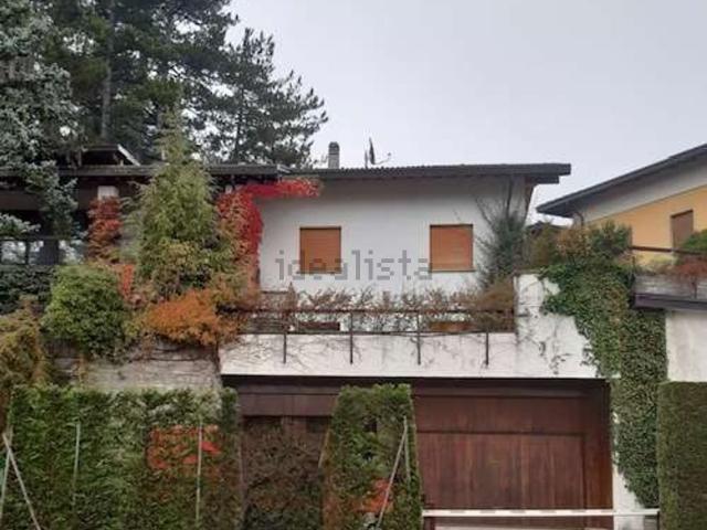 Case e ville in vendita di 400 m² in Piazza Municipio, 11