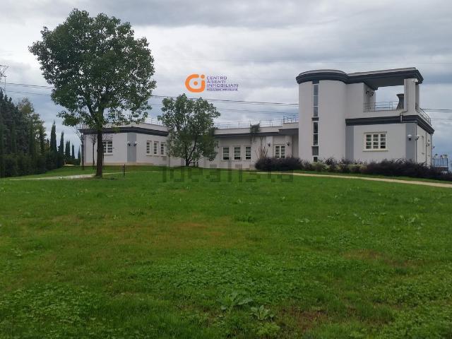 Case e ville in vendita di 400 m² in Strada Colle Morello