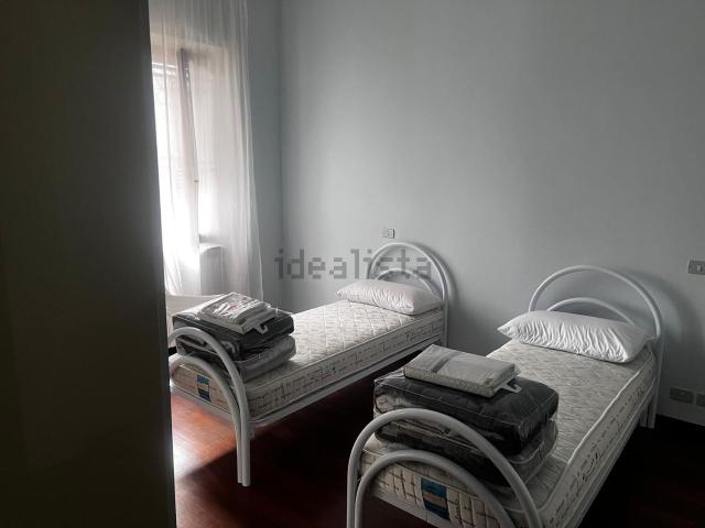 Case e ville in vendita di 400 m² in Strada Poggio di Cilli, 2
