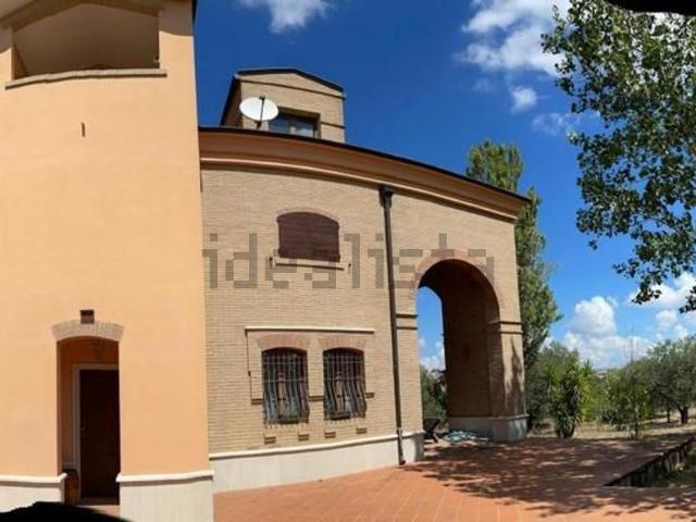 Case e ville in vendita di 400 m² in Strada Provinciale 10, 10