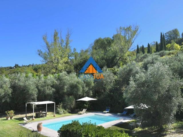 Case e ville in vendita di 401 m² in Via Rimembranze, 8