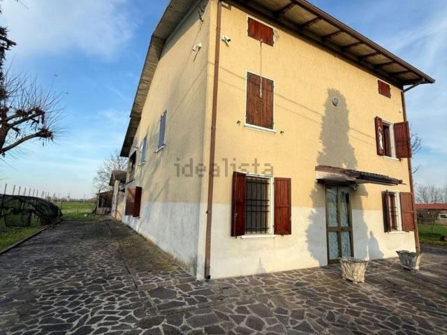 Case e ville in vendita di 402 m²