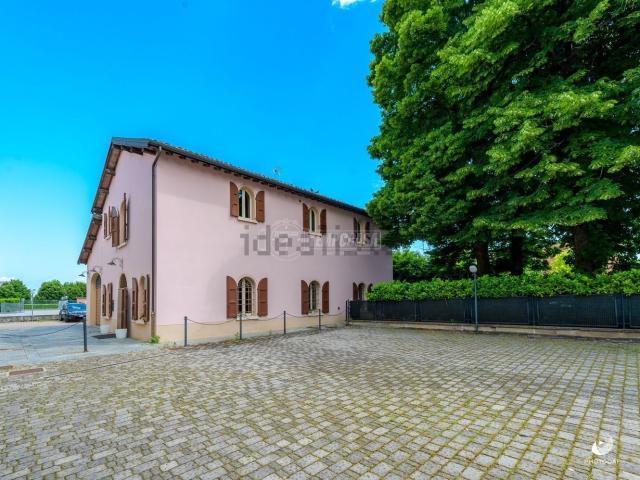 Case e ville in vendita di 402 m² in Via Don Franchini Magreta