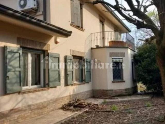 Case e ville in vendita di 403 m² in Via Vecchi, 6