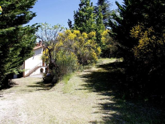 Case e ville in vendita di 403 m² in Contrada Colle Vertieri