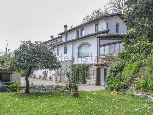 Case e ville in vendita di 403 m² in Strada Provinciale 56, 30
