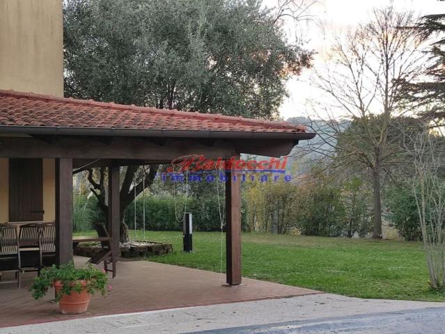 Case e ville in vendita di 404 m²